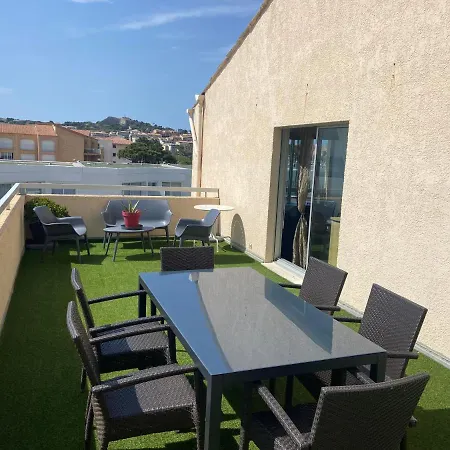 Διαμέρισμα Duplex Direct *